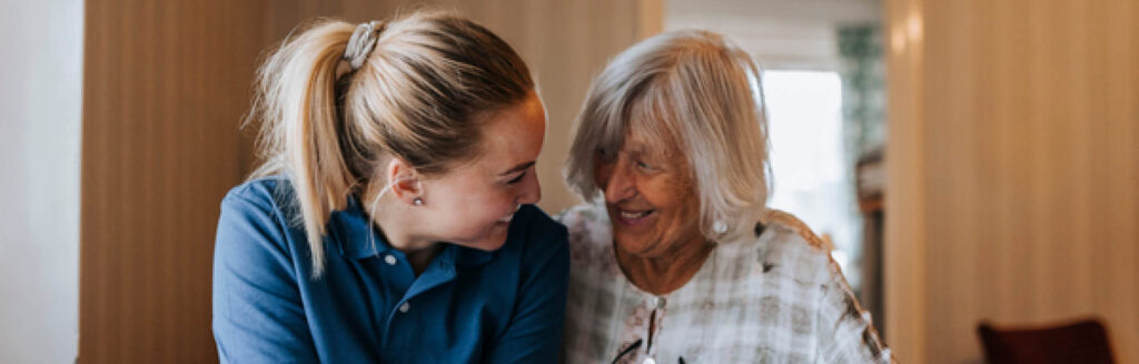 Aide financière centrée sur la prévention qui vise à favoriser le maintien à domicile des retraités.